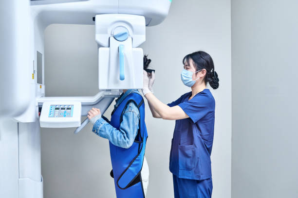 Best Mobile Emergency Dentist in Oak Hills, CA